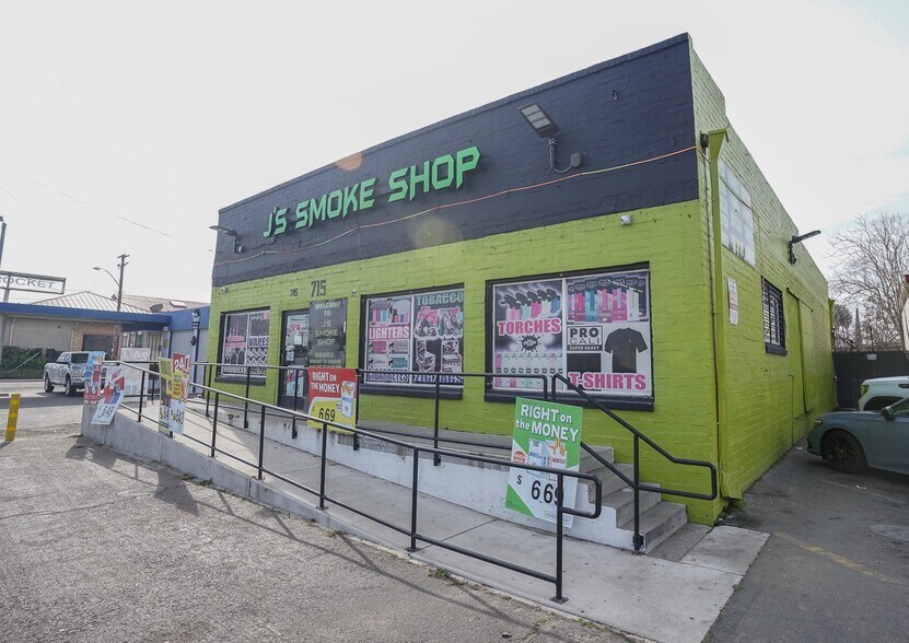 More Photos Of 715 Lander Ave, Turlock Freestanding For Lease