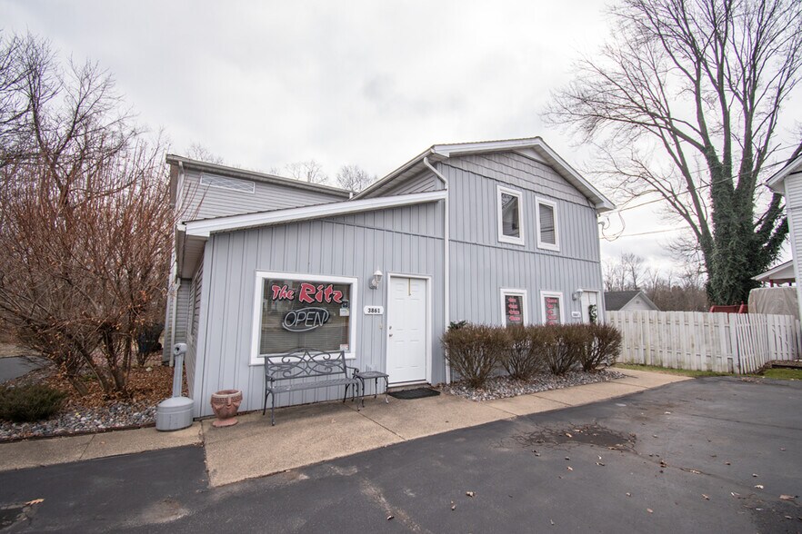 More Photos Of 3861 Main St, Mineral Ridge Office For Sale