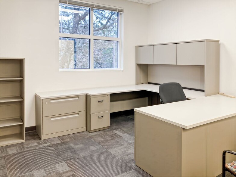 More Photos Of 5225 Tech Data Dr, Clearwater Coworking Space