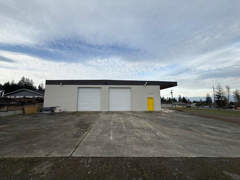 More Photos Of 212 N Gales St, Port Angeles Warehouse For Lease