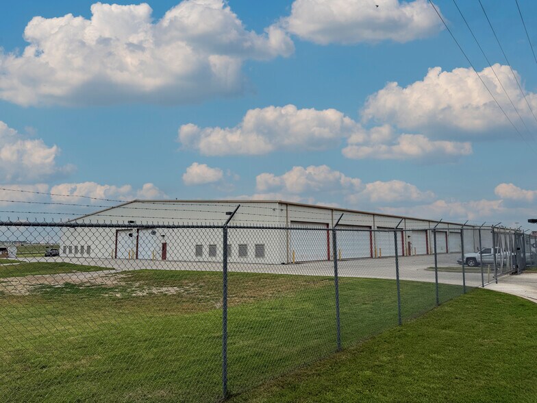 More Photos Of 2050 N 85th East Ave, Tulsa Warehouse For Lease