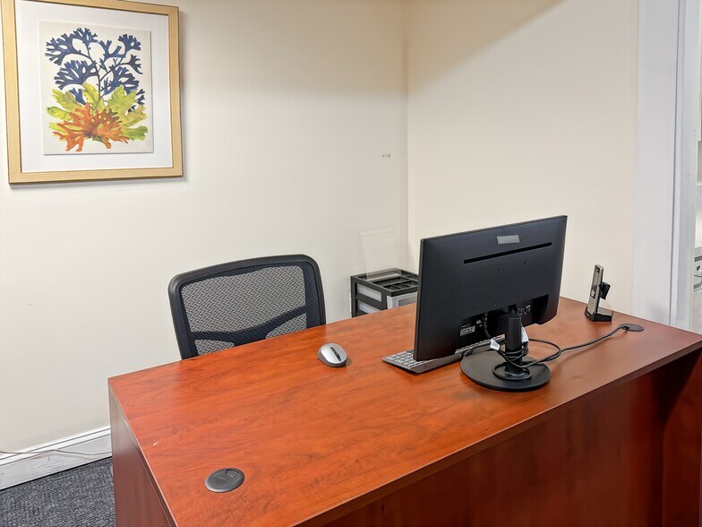 More Photos Of 322 W Main St, Tilton Coworking Space