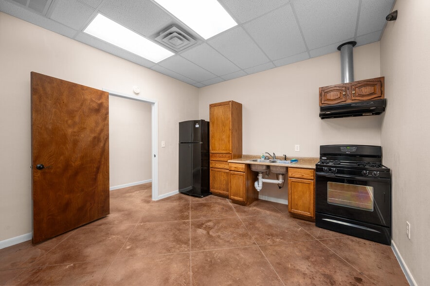 More Photos Of 126 W Cedar Bayou Lynchburg Rd, Baytown Medical For Sale