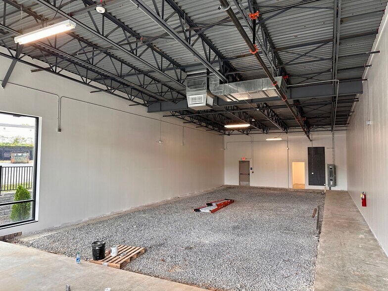 More Photos Of 1408 W Market St, Johnson City Restaurant For Lease