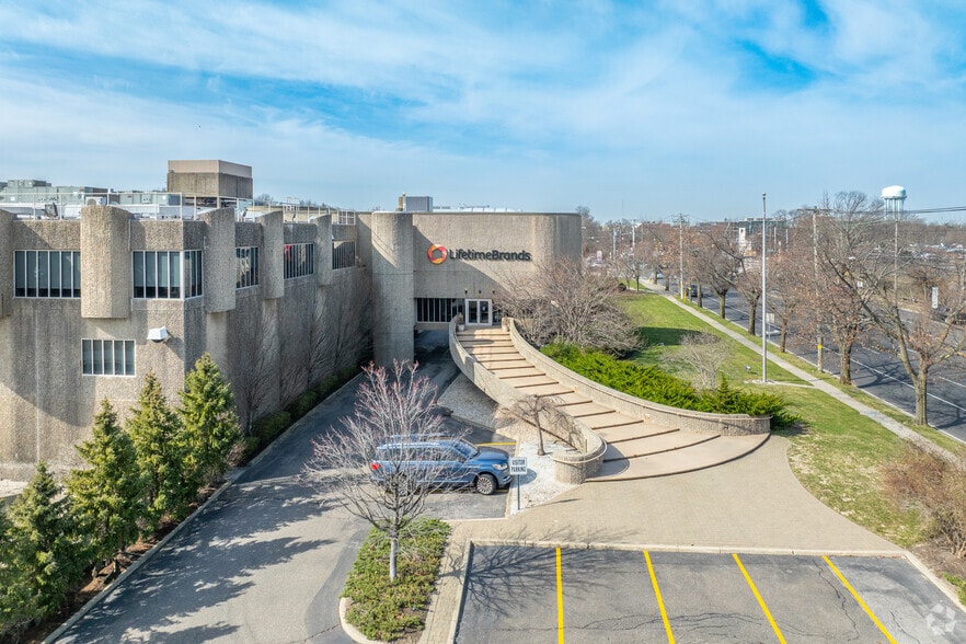 More Photos Of 1000 Stewart Ave, Garden City Research And Development For Sale