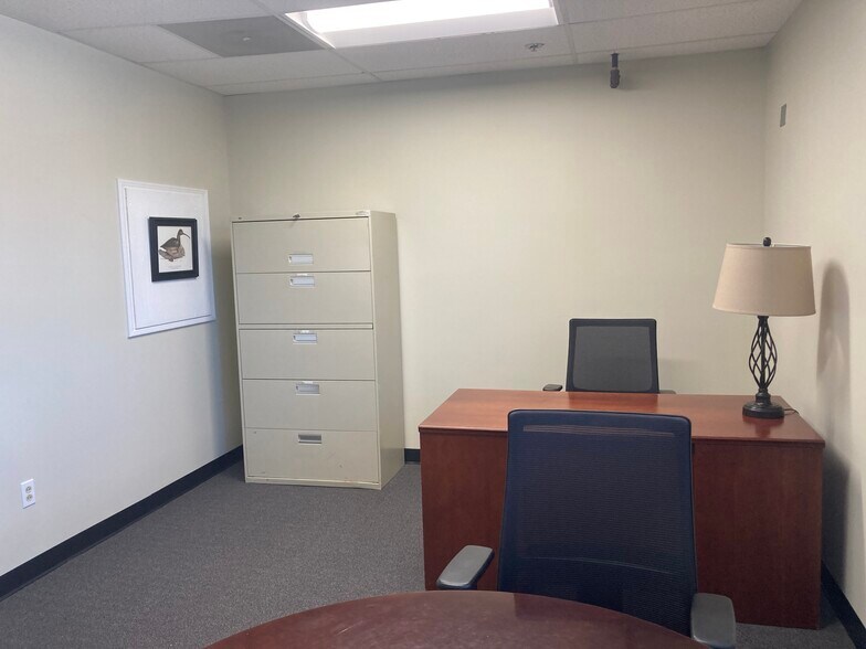 More Photos Of 19 Batchelder Rd, Seabrook Office Residential For Lease