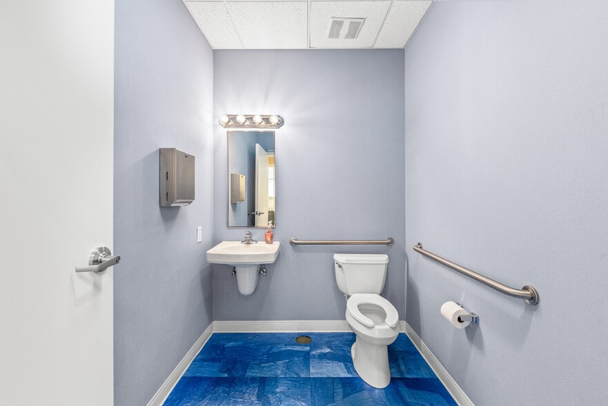 More Photos Of 8125 Ardrey Kell Rd, Charlotte Medical For Sale