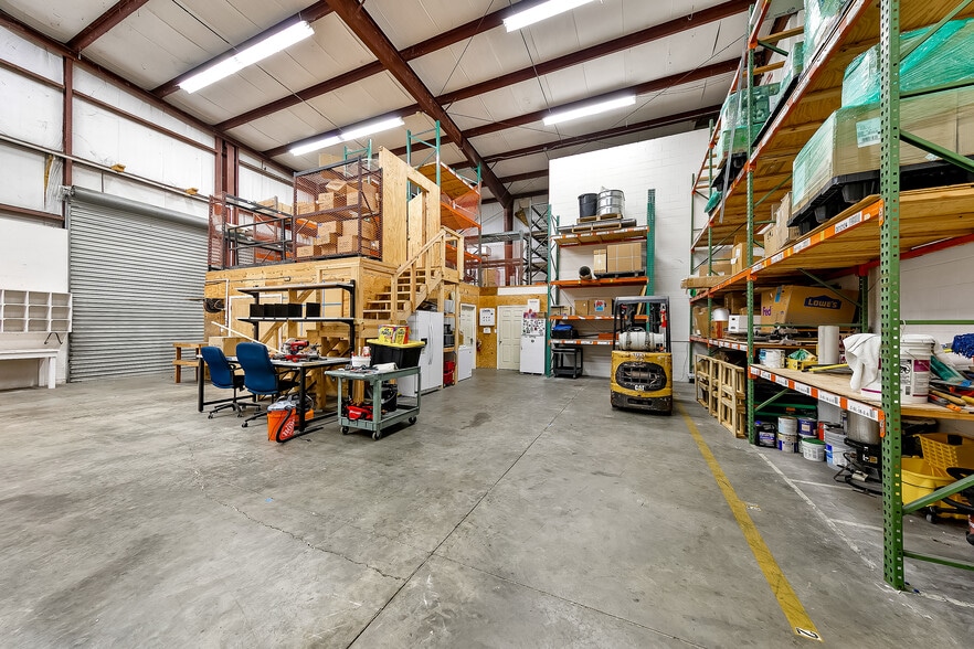 More Photos Of 2725 Center Pl, Melbourne Research And Development For Sale