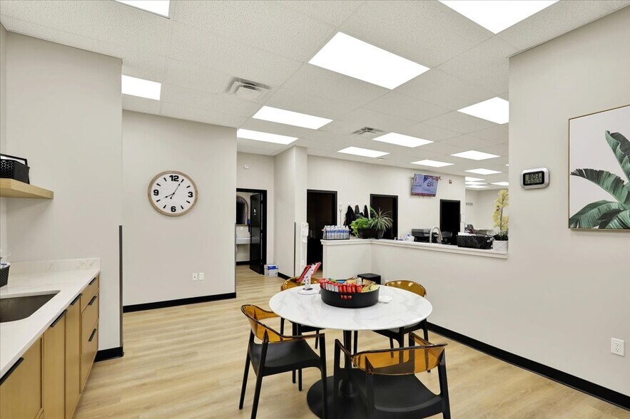 More Photos Of 2745A Leisczs Bridge Rd, Reading Industrial For Sale
