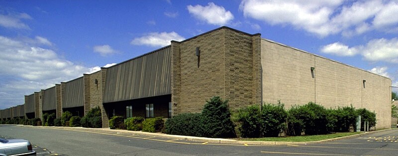 More Photos Of 9-53 Smith St, Englewood Light Manufacturing For Lease