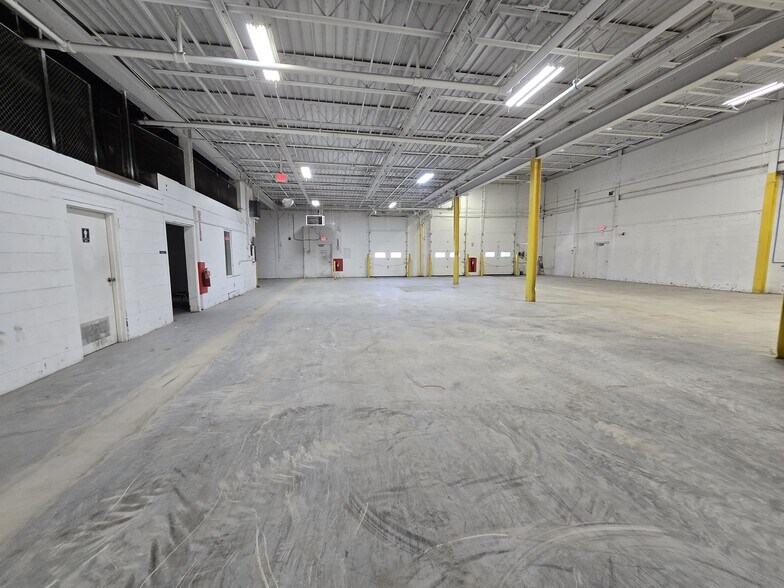 More Photos Of 325 Jay St, Coldwater Warehouse For Sale