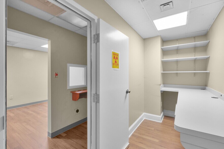 More Photos Of 1201-1203 Colonial Commons Ct, Lancaster Medical For Lease