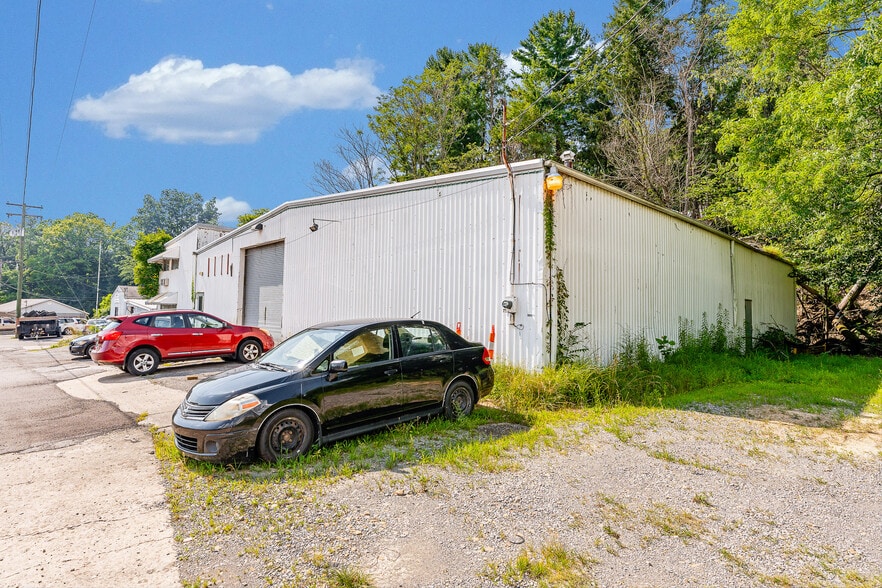 More Photos Of 25 Opal Dr, Fairmont Warehouse For Sale