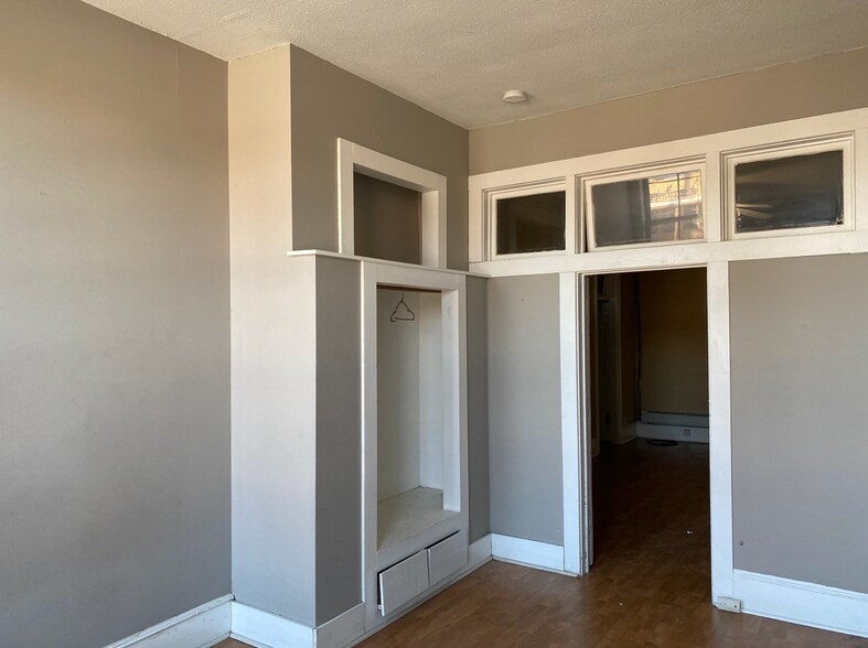 More Photos Of 216-218 S Minnesota Ave, Saint Peter Apartments For Sale