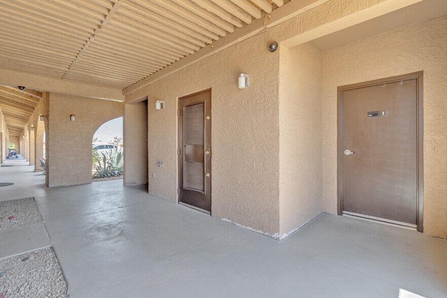 More Photos Of 13711 W Camino Del Sol, Sun City West Medical For Lease