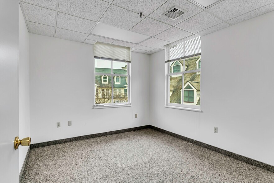 More Photos Of 23 College St, South Hadley Storefront Retail Office For Lease