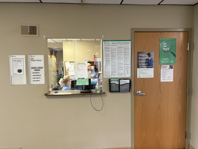 More Photos Of 1629 Union Ave, Natrona Heights Medical For Lease