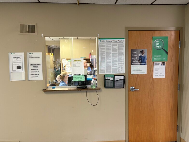 More Photos Of 1629 Union Ave, Natrona Heights Medical For Sale