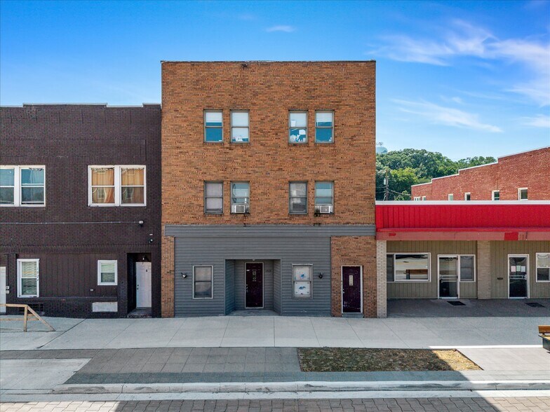 Primary Photo Of 1022 15th Ave, East Moline Multifamily For Sale