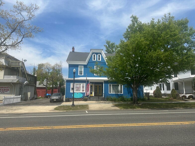 Primary Photo Of 3 E Mantua Ave, Wenonah General Retail For Sale