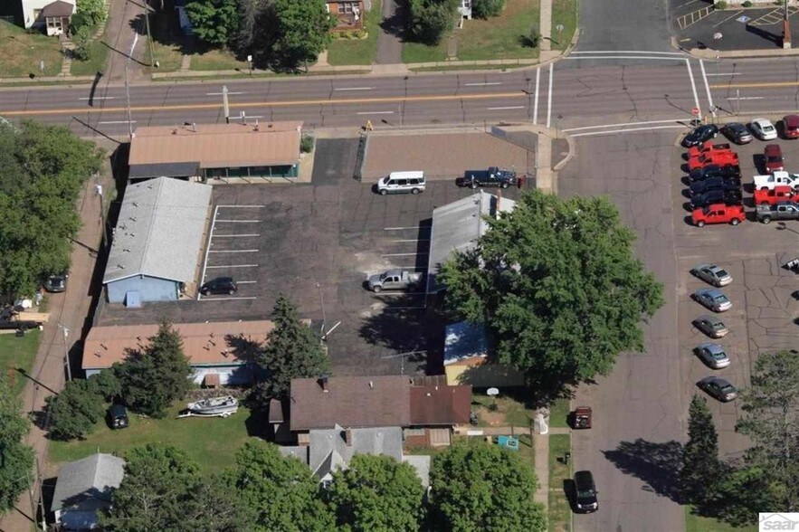 More Photos Of 801 N River St, Spooner Hotel For Sale