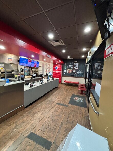 More Photos Of U.S. Highway 395, Bishop Unknown For Lease