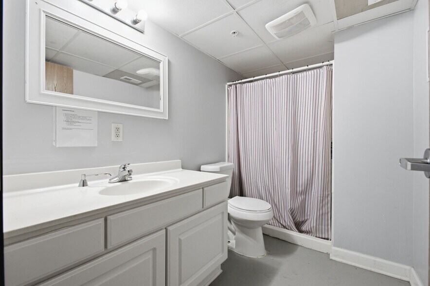 More Photos Of 437 Jefferson Rd, Fremont Shelter For Sale
