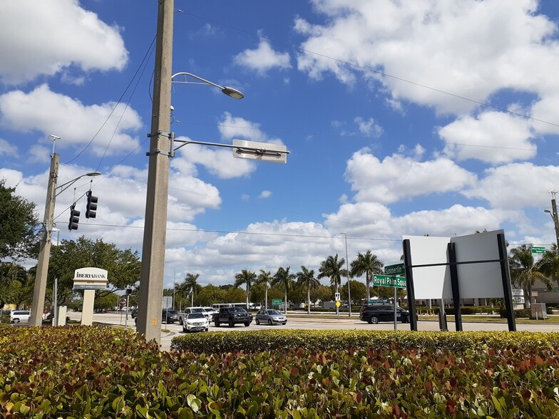 More Photos Of 1520 Royal Palm Square Blvd, Fort Myers Office For Lease