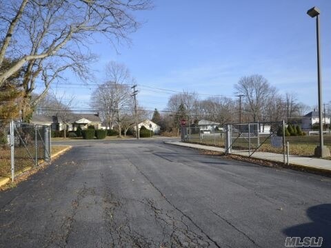 More Photos Of 350 Higbie Ln, West Islip Office For Lease