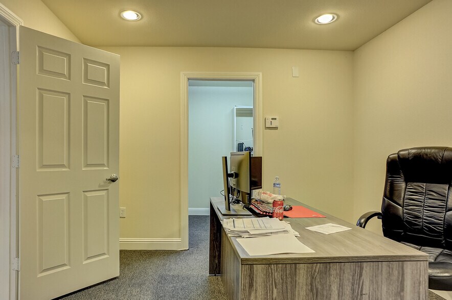 More Photos Of 6126 Private Road 902, Celina Warehouse For Sale