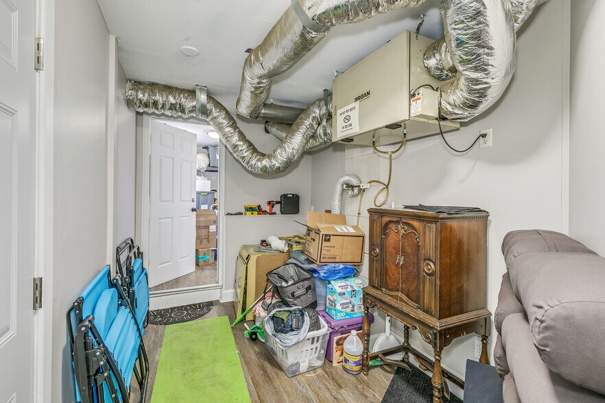 More Photos Of 609-611 N Dale St N, Saint Paul Storefront Retail Residential For Sale