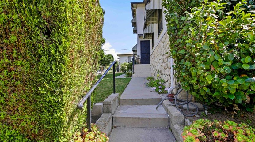 More Photos Of 3204 Palmer Dr, Los Angeles Apartments For Sale