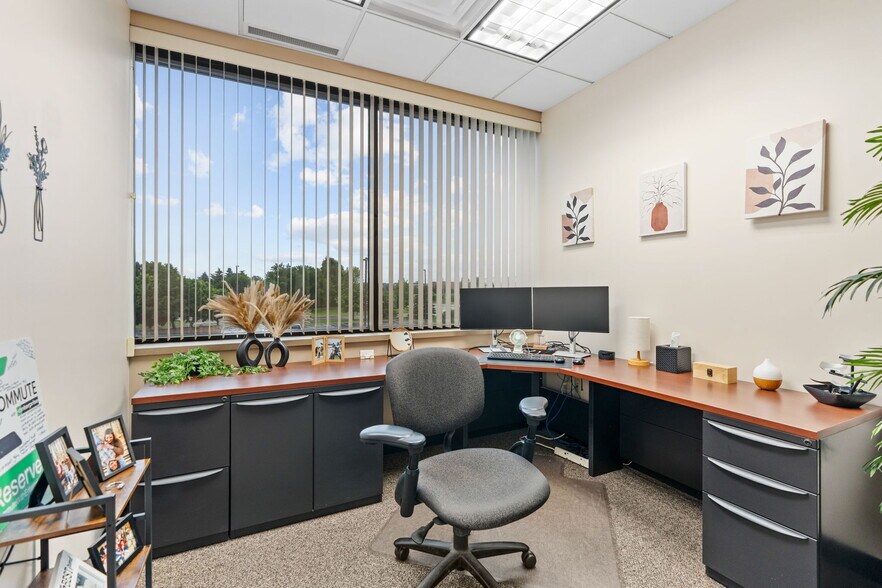 More Photos Of 2775 Blue Water Rd, Eagan Office For Sale
