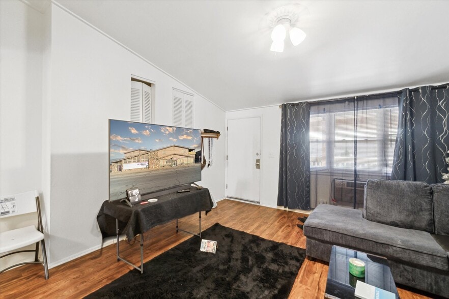 More Photos Of 4248 N 76th St, Milwaukee Storefront Retail Residential For Sale