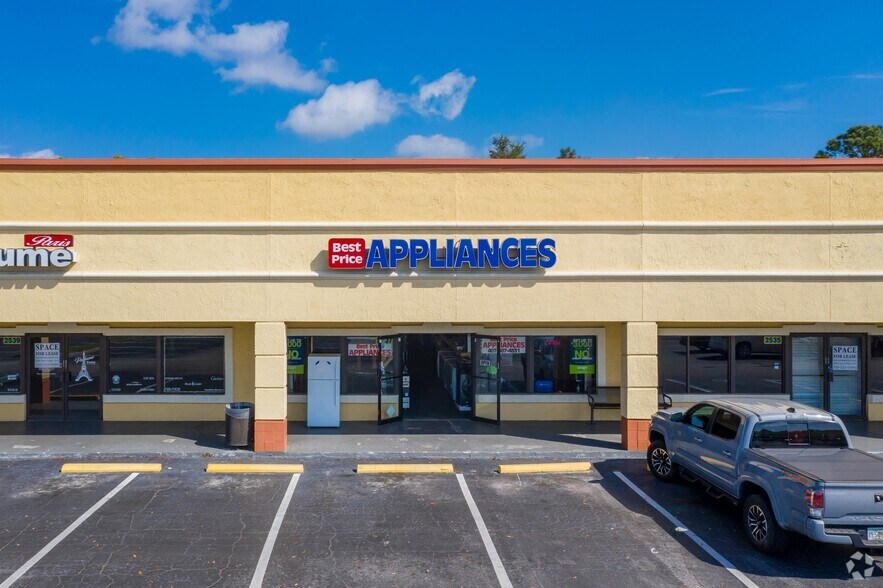 More Photos Of 2501-2573 Old Vineland Rd, Kissimmee Unknown For Lease