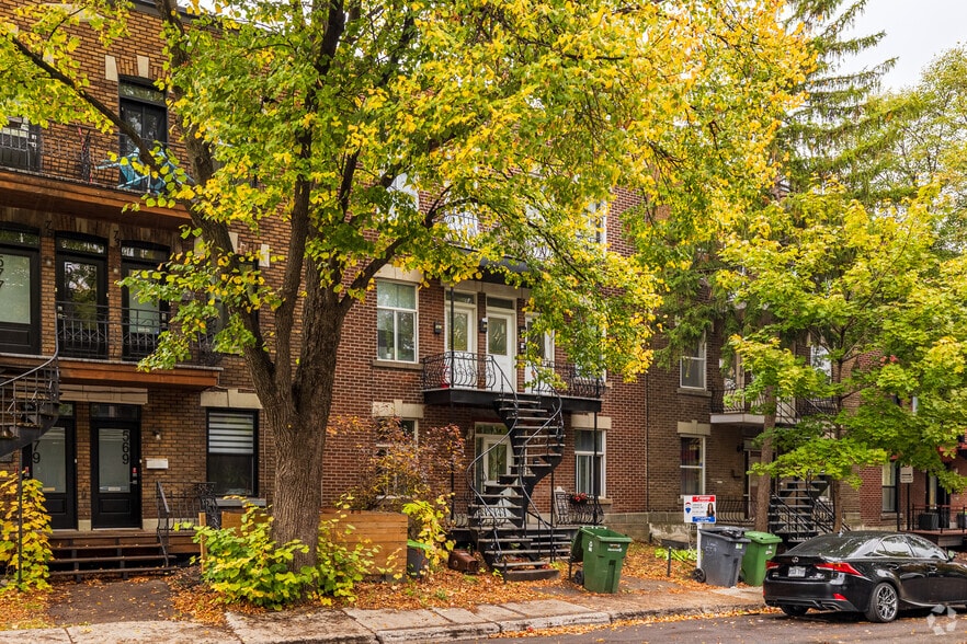 Primary Photo Of 559-567 Vimont, Montréal Apartments For Sale