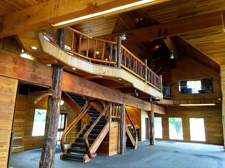 More Photos Of 1015 Seeman St, Darrington Storefront Retail Office For Lease