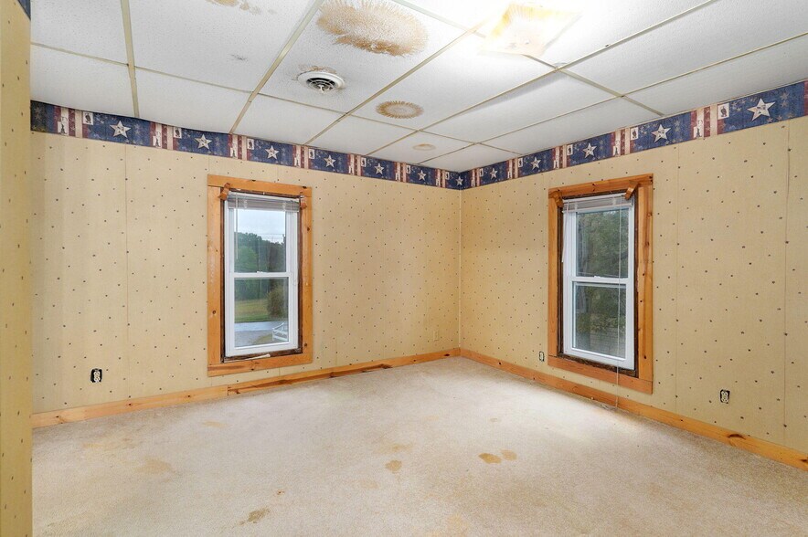 More Photos Of 1642 W Inman Rd, Nixa Office Residential For Sale