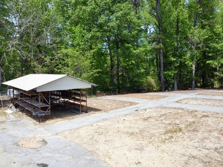 More Photos Of 3560 NW Highway 20, Conyers General Retail For Sale