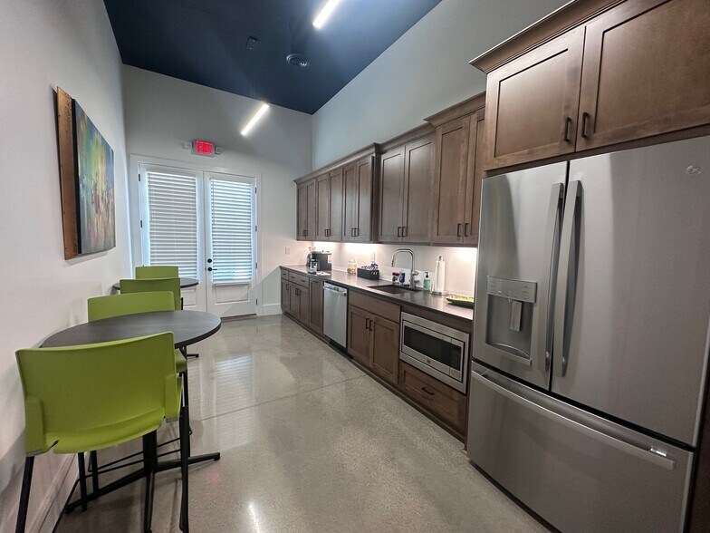 More Photos Of 12103 River Beauty Loop, Prospect Loft Creative Space For Lease