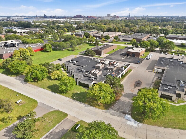 More Photos Of 15201 Mercantile Dr, Dearborn Light Manufacturing For Sale