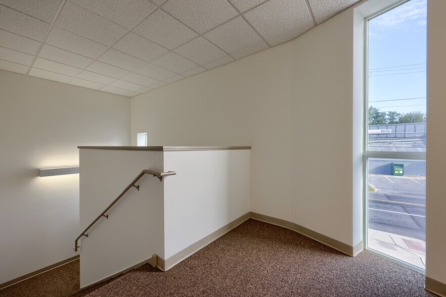 More Photos Of 1864 Oregon Pike, Lancaster Office For Sale