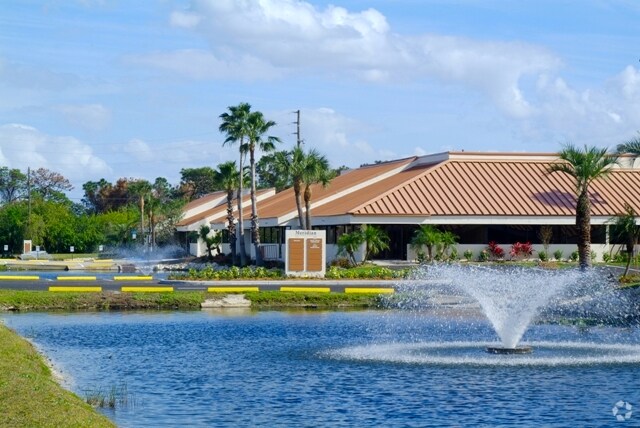 More Photos Of 12495 34th St N, Saint Petersburg Unknown For Lease