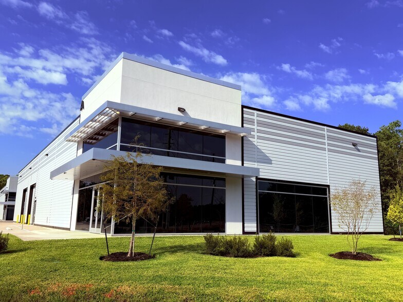 More Photos Of 13233 N Eldridge Pky, Cypress Warehouse For Sale