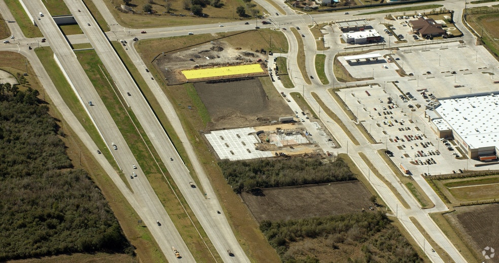 More Photos Of 3609 Business Center Dr, Pearland General Retail For Sale