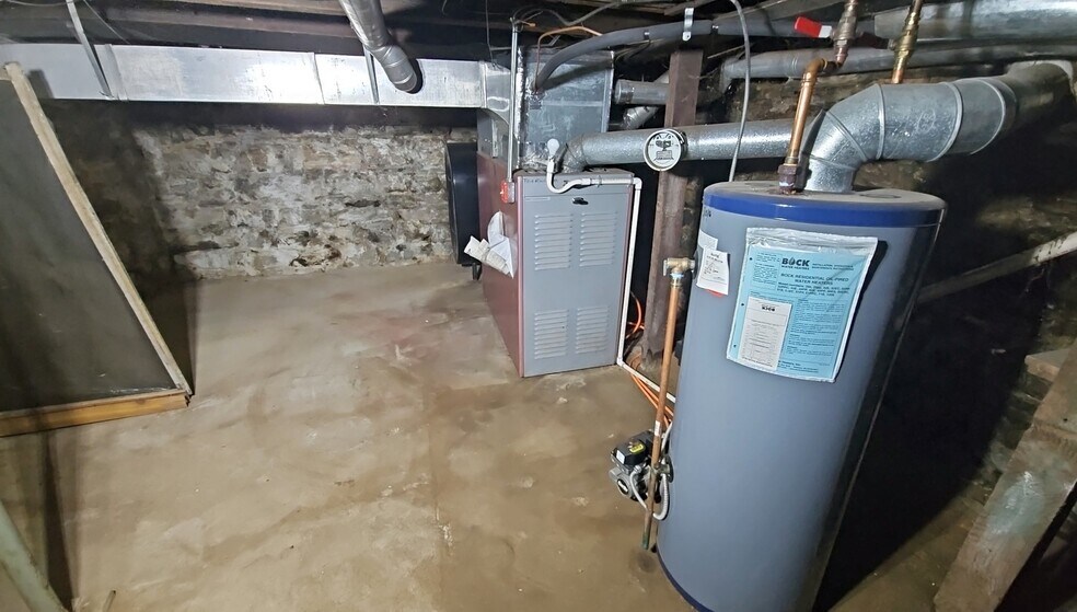 More Photos Of 4 The Lane, Somers Township Office For Sale