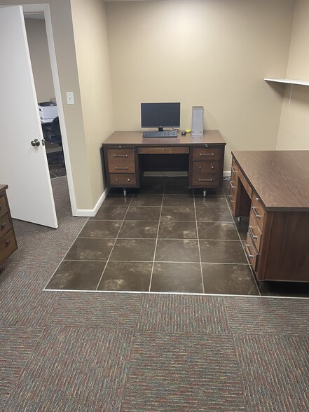 More Photos Of 1818 Union Ave, Altoona Unknown For Lease