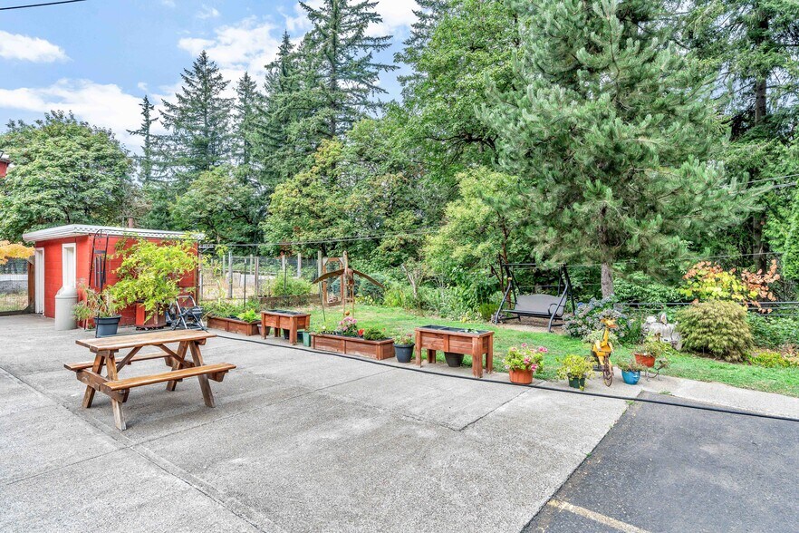More Photos Of 6729 SE 162nd Ave, Portland Horse Stables For Sale