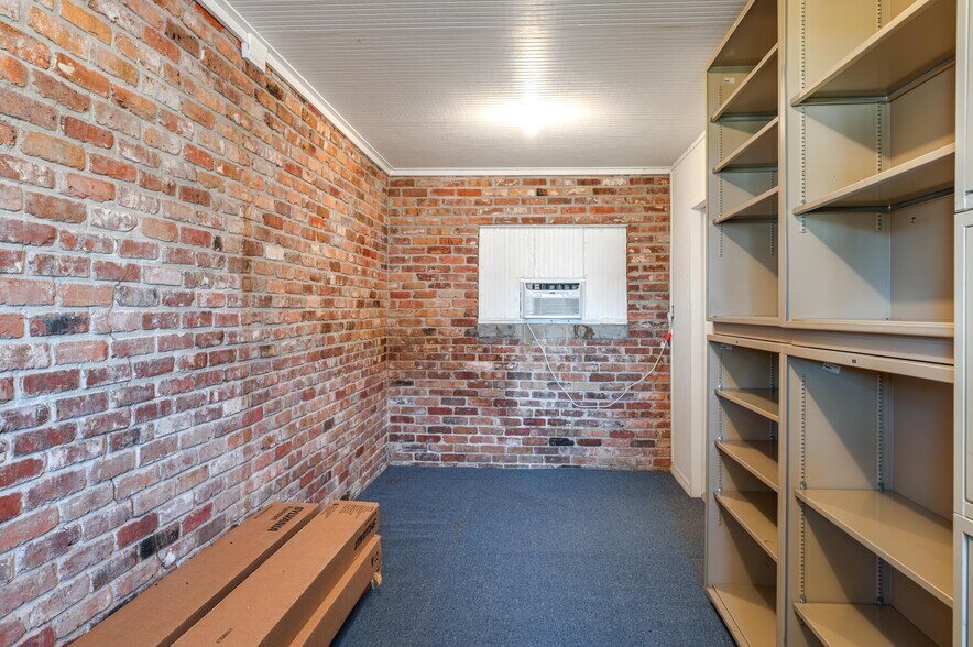 More Photos Of 510 E Parker St, Bartow Office For Sale