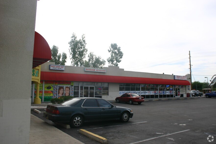 More Photos Of 361 S Lindsay Rd, Mesa Storefront For Lease